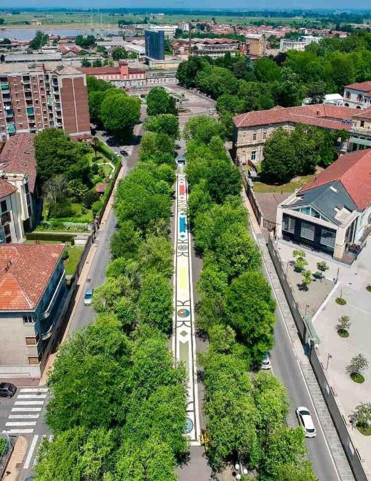 Apartament La Sosta Di Via Aosta Vercelli Zewnętrze zdjęcie