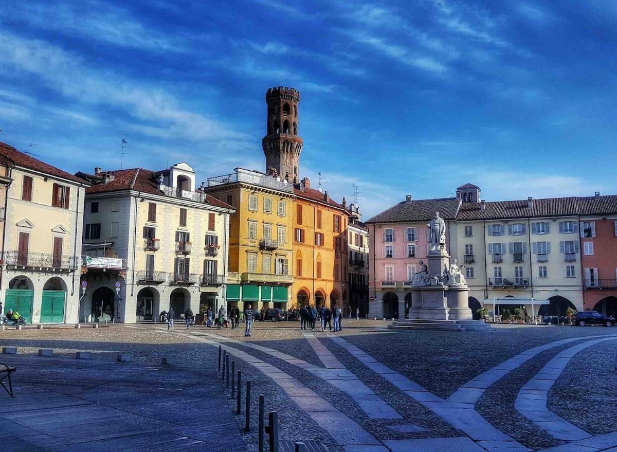 Apartament La Sosta Di Via Aosta Vercelli Zewnętrze zdjęcie